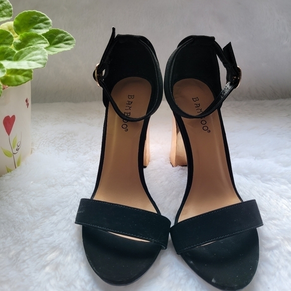 BAMBOO Essential Suede Platform Heels - Picture 3 of 11